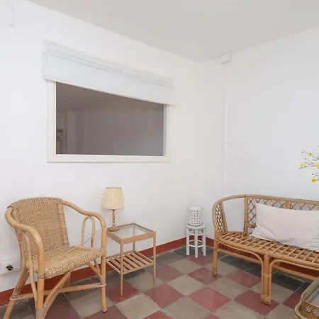 דירה On The By Solutions